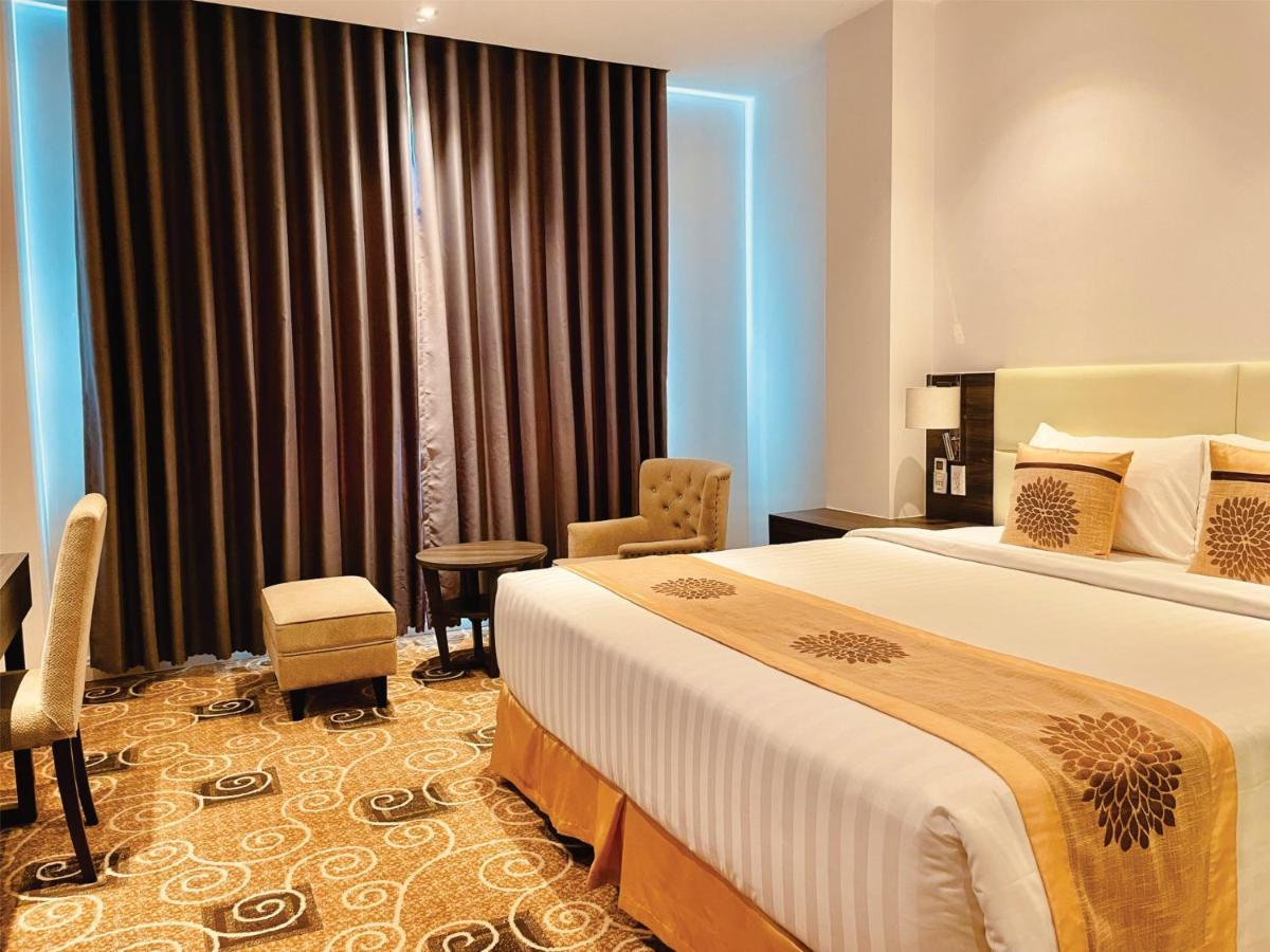 Elizabeth Hotel Thu Dau Mot Екстериор снимка